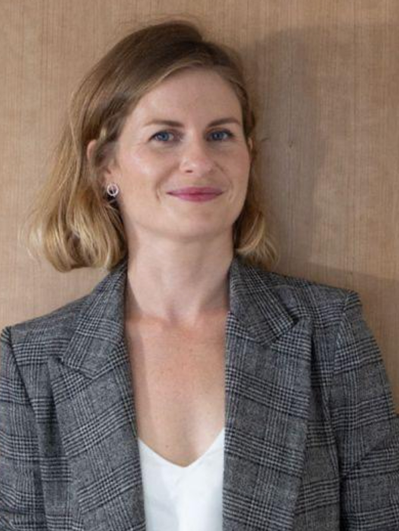 Fotografía de la Doctora Alexandrova en Clínica Naturis