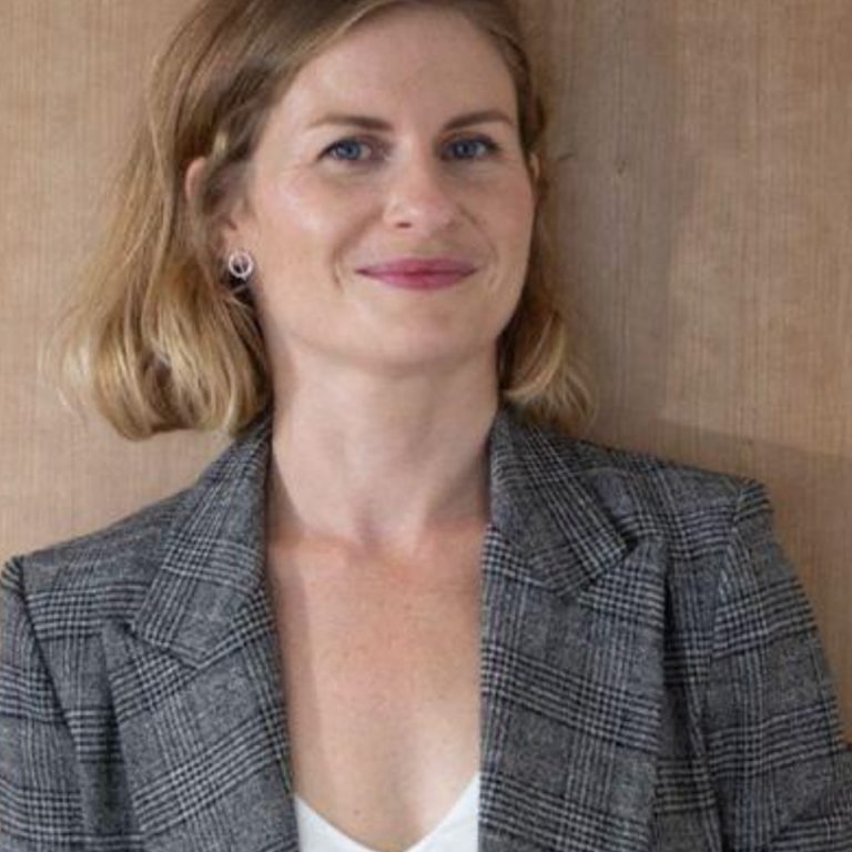 Fotografía de la Doctora Alexandrova en Clínica Naturis